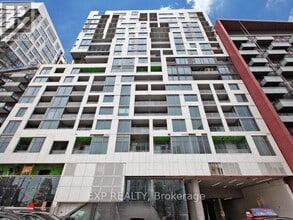 Building Photo - 576 Front St W