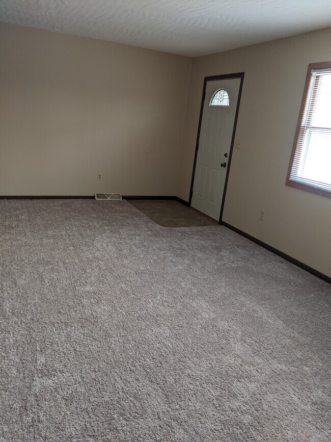 1638 W Military Ave, Fremont, NE 68025 Townhome Rentals in Fremont NE