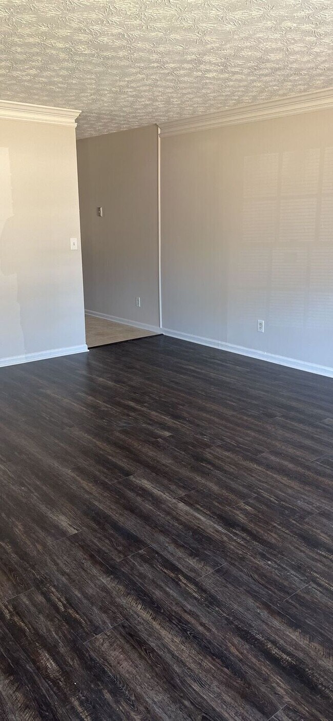 Foto del edificio - 396 Dixie Ct