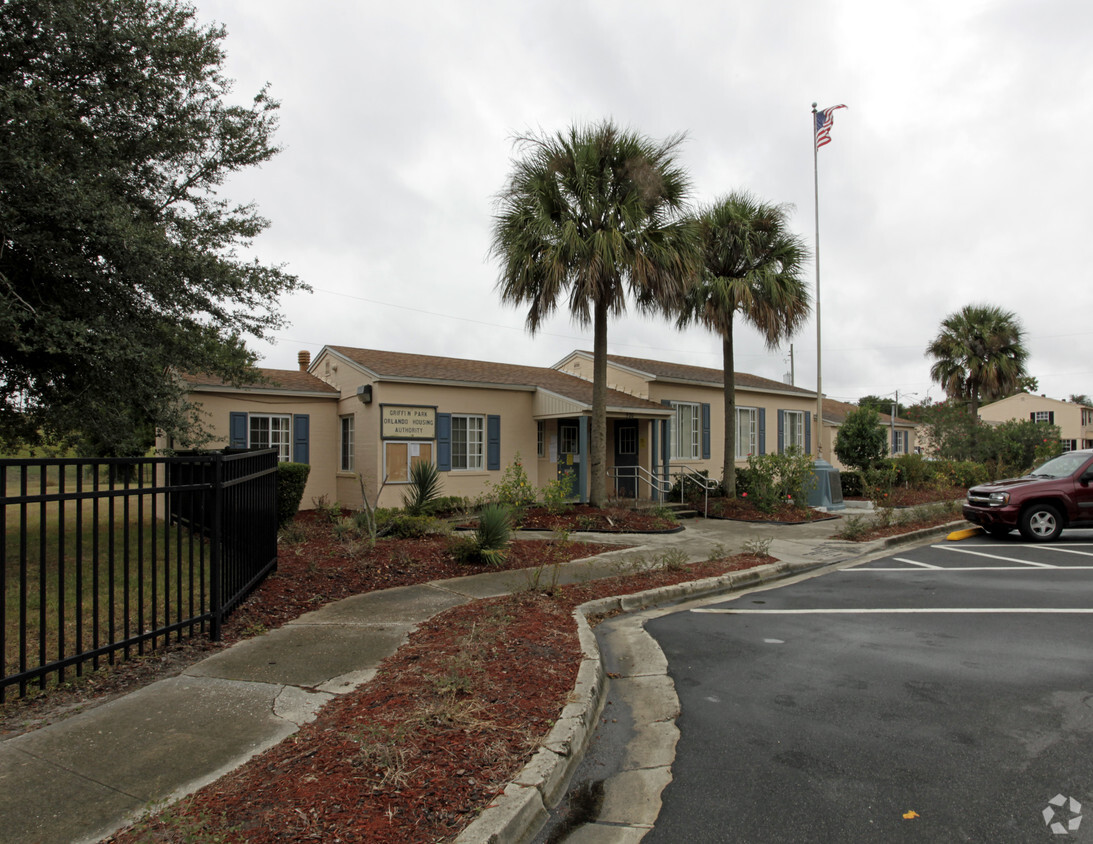 Primary Photo - Griffin Park Apartments