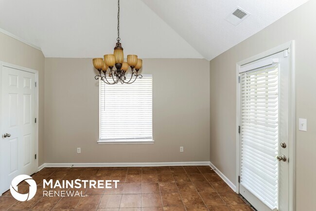 Foto del edificio - 9878 Tremont Dr