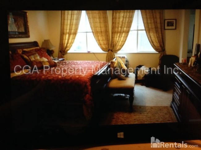 Building Photo - 7033 Kelmscott Ln