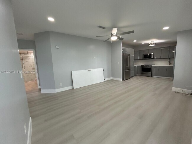 Foto del edificio - 740 NW 219th Ave