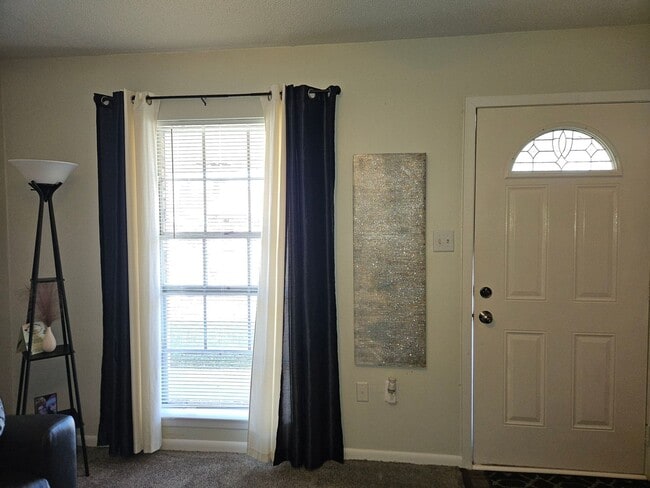 Photo - 3 BEDROOM House