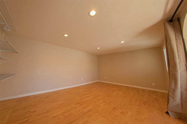 Building Photo - North Park Single Family Home with 1 Bedro...