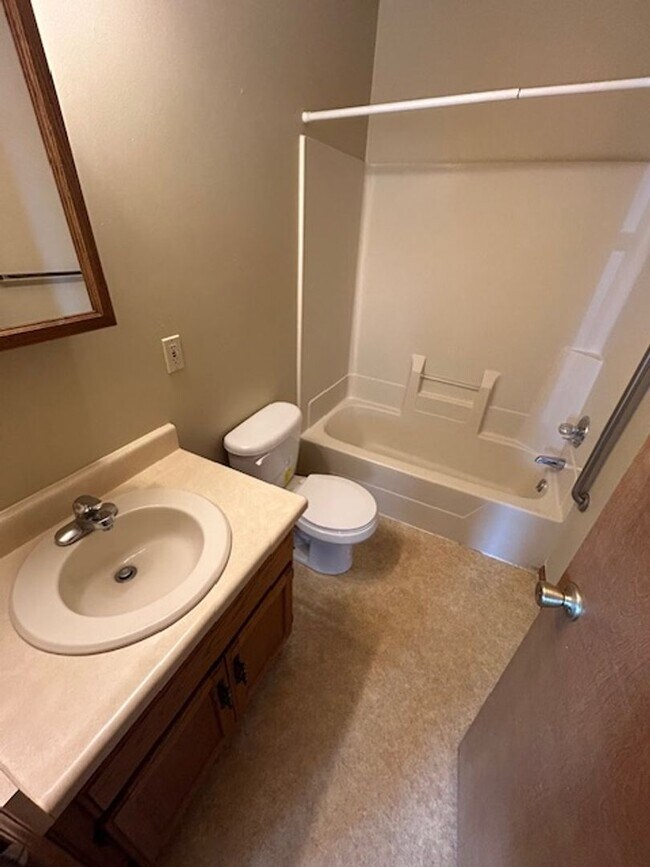 Foto del edificio - New Listing in Albion, Indiana!