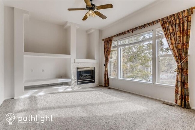 Building Photo - 6111 S Kirk St