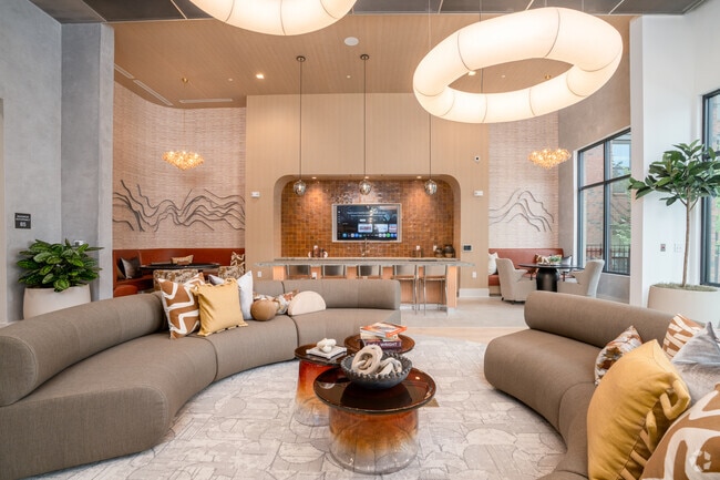 Club Room - Solis Hapeville