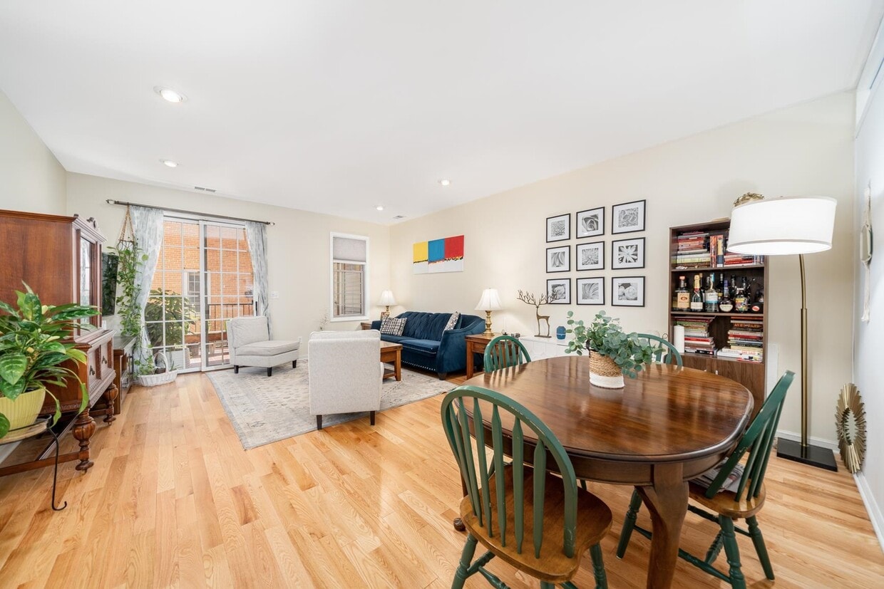 Primary Photo - 456 9th St