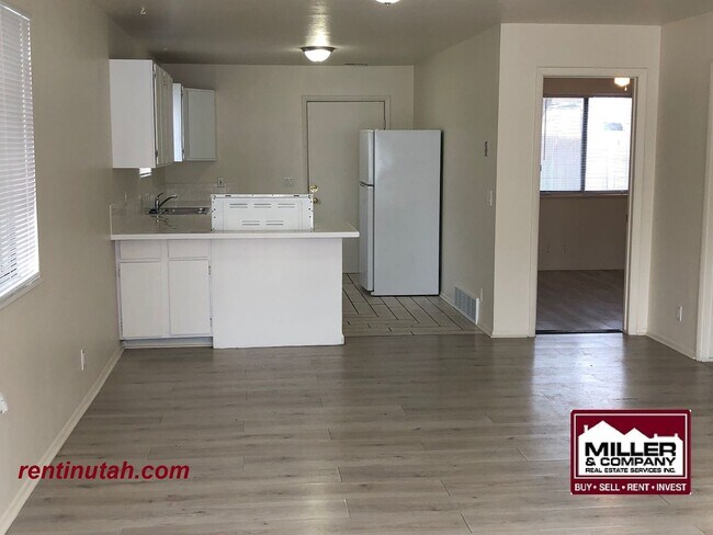 Foto del edificio - 265 Rigdon Ave