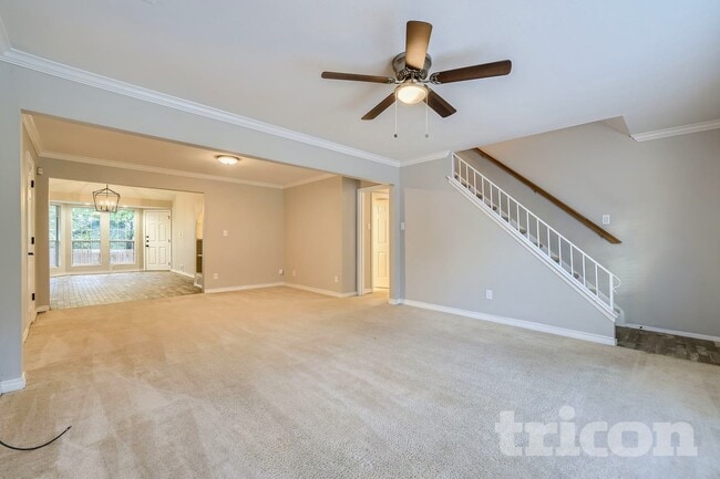 Building Photo - 606 Shelmar Dr