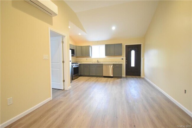 Foto del edificio - 430 Stony Ford Rd