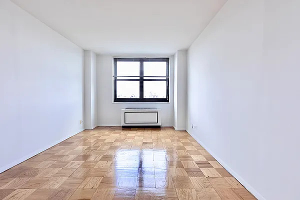Foto principal - 1675 3rd Ave