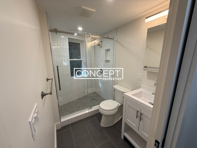 Foto del edificio - 38A Gibson St. Unit 5