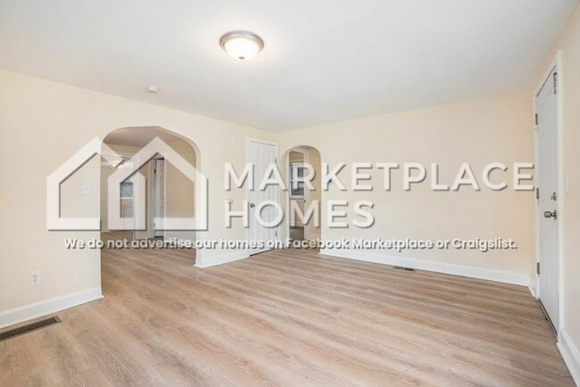 Building Photo - 7520 Orchard Ave