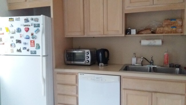 Kitchen - 4266 Deste Ct