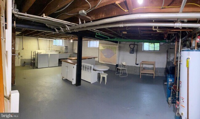 Building Photo - 5003 Rugby Ave