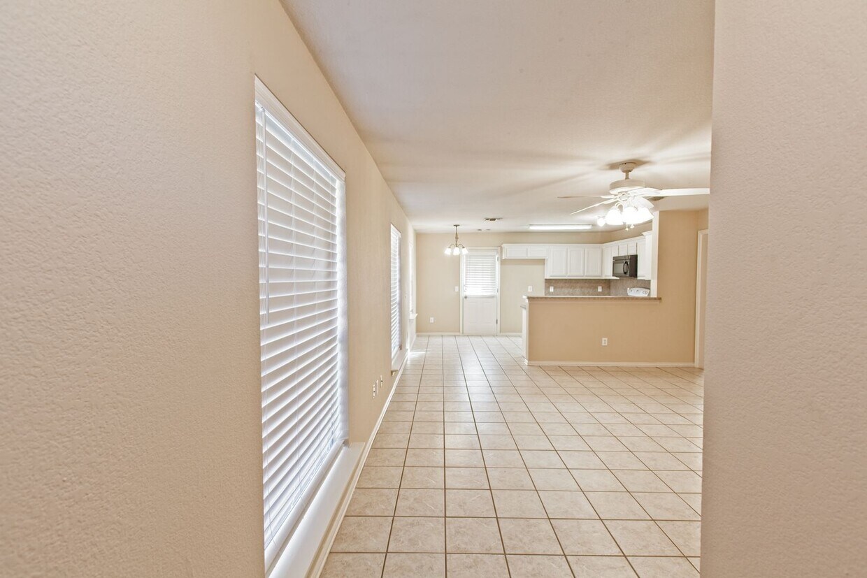 Primary Photo - Duplex for lease with private backyard