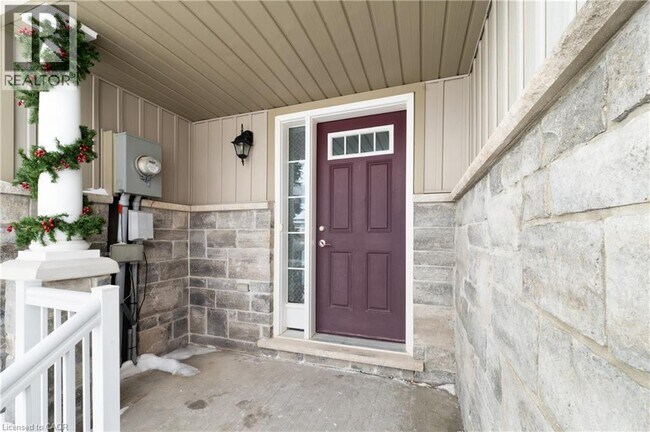 Building Photo - 132 Windflower Dr