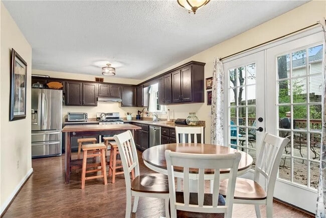 Photo - Room in House on Wilkie Way NW