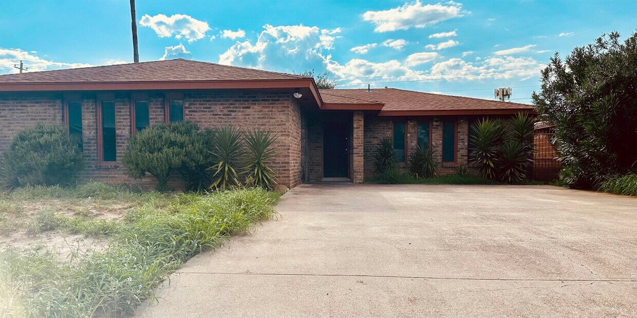 Primary Photo - 4706 Pita Dr