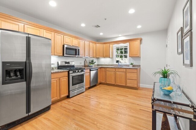Foto del edificio - 465 Somerville Ave