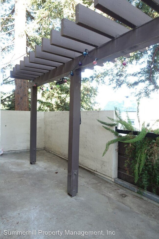 Foto del edificio - 100 W El Camino Real