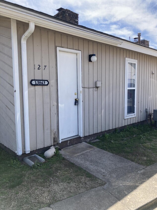 13843 Turnberry Ln, Siloam Springs, AR 72761 Townhome Rentals in