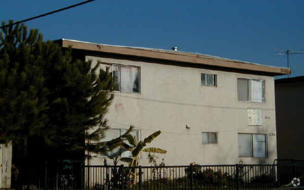 Building Photo - 1324 Crucero Dr