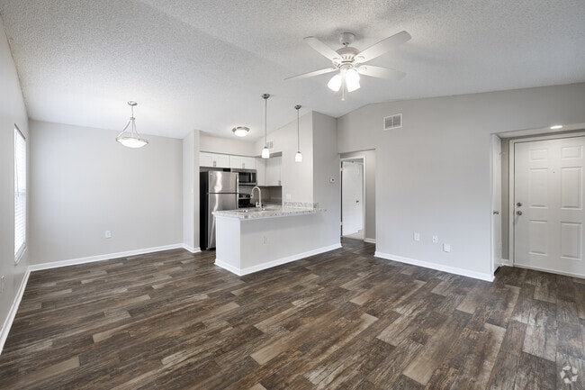 1BR, 1BA - 800SF - Kitchen, Living Room, Dining Room - Bellancia Apartments