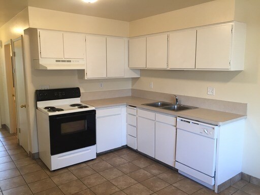 Primary Photo - 1290 E 5850 S