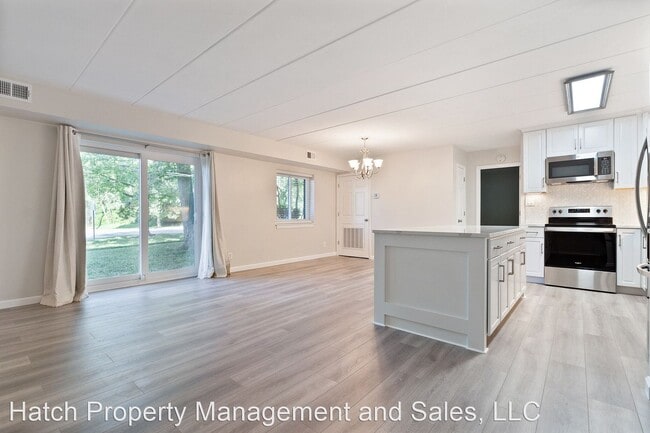 Building Photo - 1 br, 1 bath House - 6210 Edsall Rd  #201