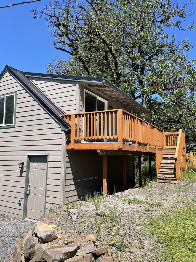 Building Photo - 4749 NE Everett Dr