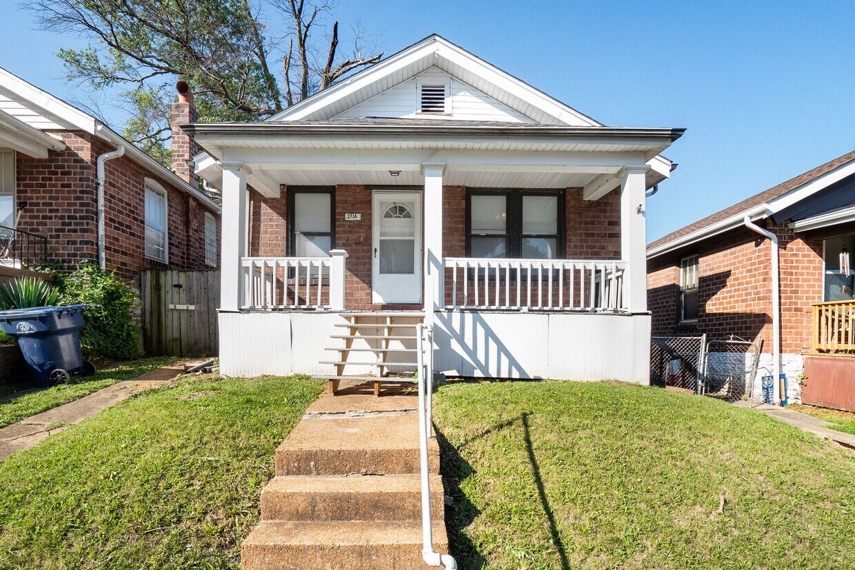 Primary Photo - Dutchtown 2 bed 1 bath Single-Family for R...
