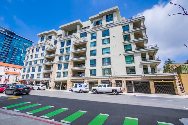 Building Photo - 2665 5th