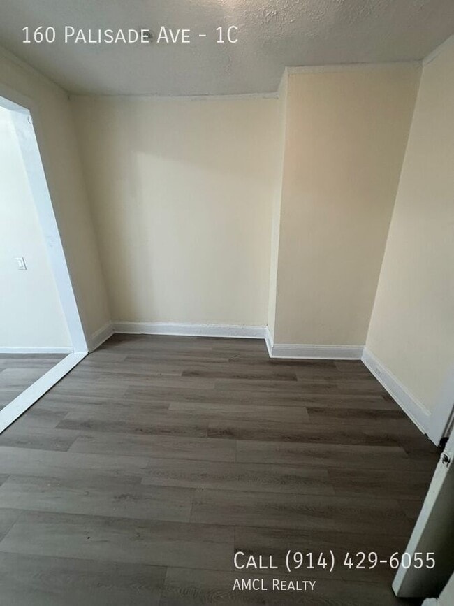 Photo - 160 Palisade Ave Apartment