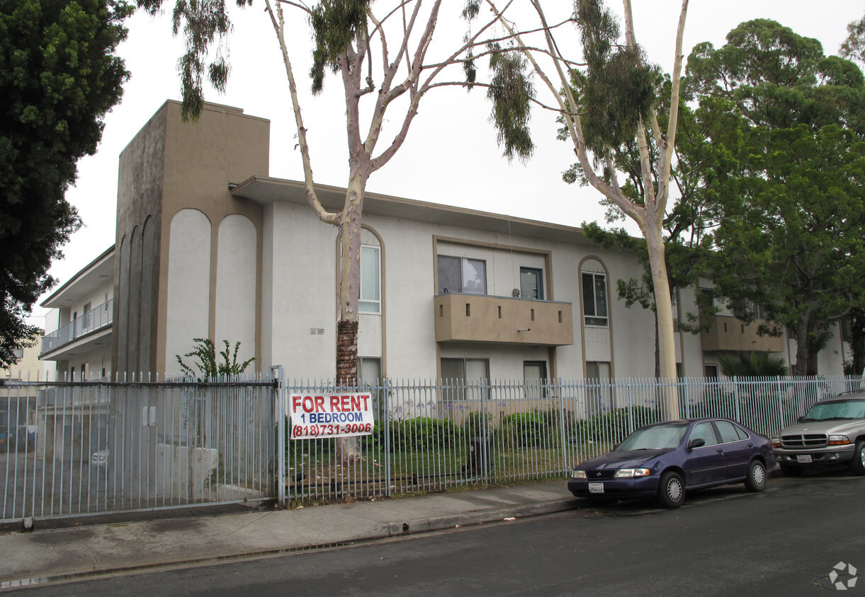 Building Photo - New Haven Manor