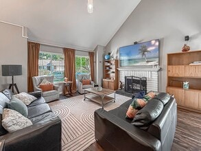 Building Photo - 1804 Sweet Briar Pl