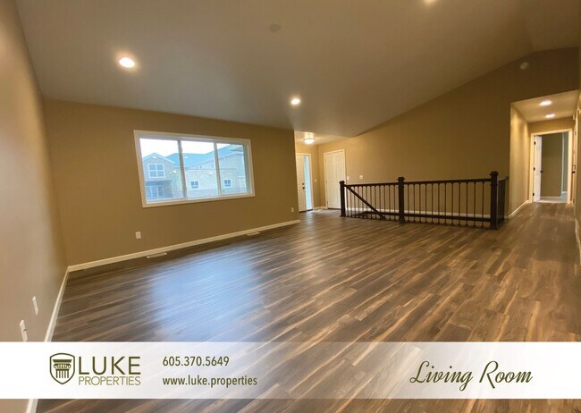 Foto del edificio - Newly constructed 4 bedroom single family ...