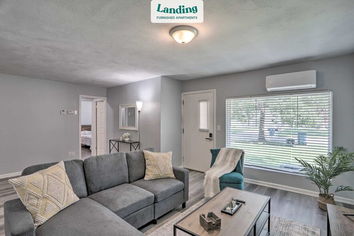 Foto principal - 8991 Newkirk Dr