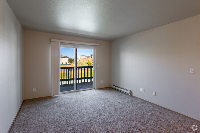 2BR, 1BA - 747 SF - Aspen Village