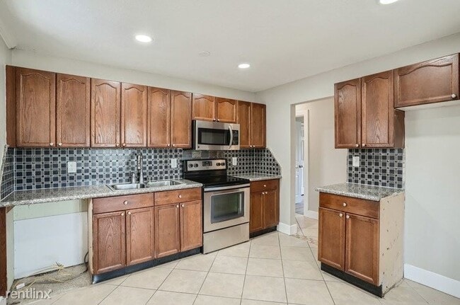 Building Photo - 3 br, 2 bath House - 3702 West Reynolds St...