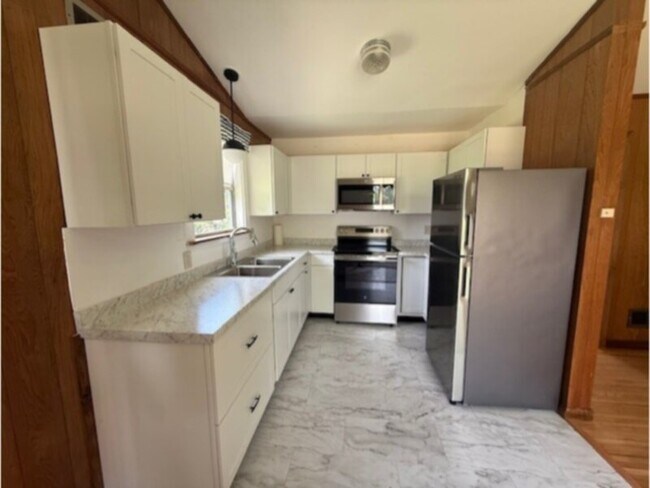 Foto del edificio - 1 Bedroom, 1 Bath on Shores of Bear Lake!