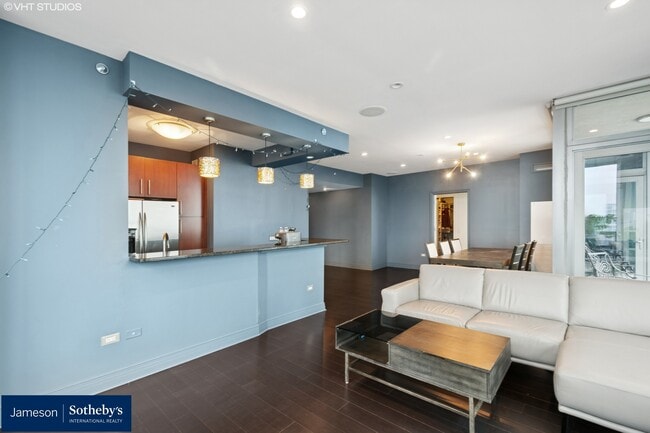 Foto del edificio - 600 N Lake Shore Dr