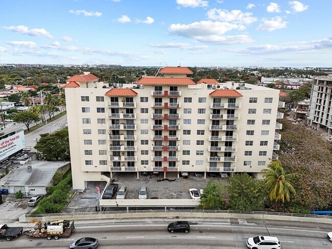 Foto del edificio - 1750 NW 27th Ave