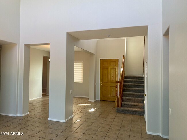 Foto del edificio - 3534 W Rushmore Dr