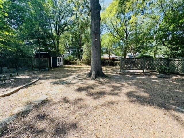 Foto del edificio - 1033 Colonial Rd