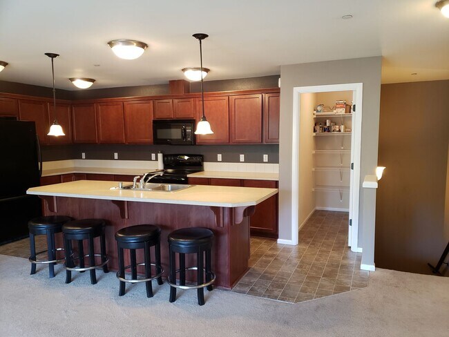 Foto del edificio - Two Bedroom Condo In Cordata Neighborhood