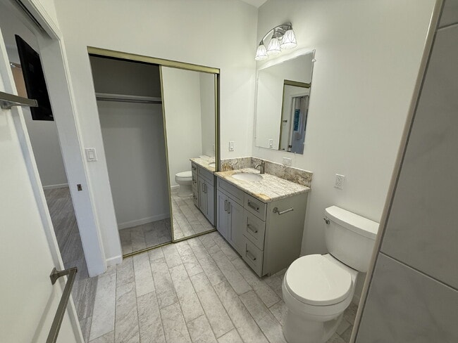 Building Photo - Charming 1-Bedroom, 2-Bathroom Cottage in ...