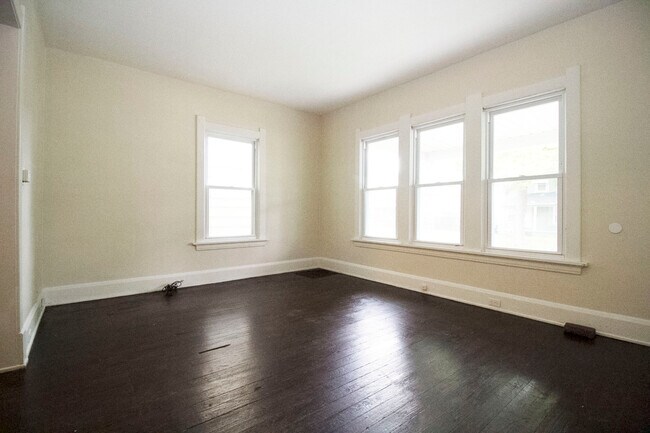 Foto del edificio - 830 Homer Ave